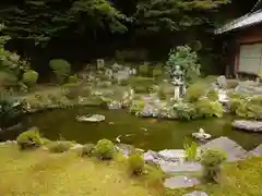 西教寺の庭園