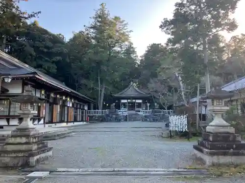 吉御子神社の建物その他