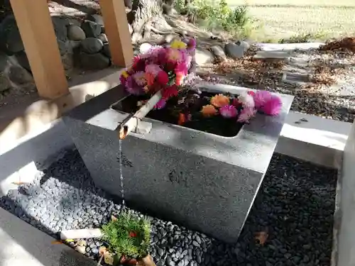 高司神社〜むすびの神の鎮まる社〜の手水