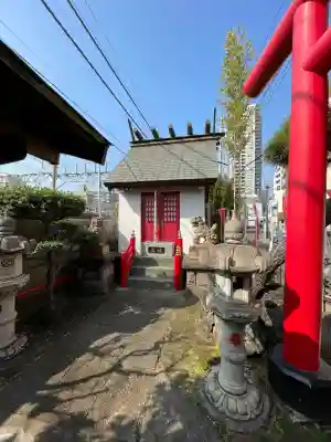 神明社の{uncategorized: "未分類", other: "その他", undefined: "問題あり", building: "その他建物", grave: "お墓", sacred_gate: "鳥居", guardian: "狛犬", statue: "像", buddha: "仏像", history: "歴史", nature: "自然", garden: "庭園", animal: "動物", pagoda: "塔", temizu: "手水舎", mountain_gate: "山門・神門", sanctuary: "本殿・本堂", subordinate: "末社・摂社", art: "芸術", scenery: "景色", jizo: "地蔵", ema: "絵馬", goshuin: "御朱印", omikuji: "おみくじ", items: "授与品その他", amulet: "お守り", goshuincho: "御朱印帳", eats: "食事", festival: "お祭り", votive_dance: "神楽", shichigosan: "七五三参", wedding: "結婚式", experience: "体験その他", initially: "初詣", around: "周辺", anti_infection: "感染症対策"}