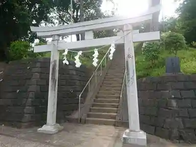 六浦諏訪神社の鳥居