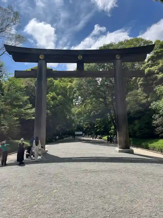明治神宮の{uncategorized: "未分類", other: "その他", undefined: "問題あり", building: "その他建物", grave: "お墓", sacred_gate: "鳥居", guardian: "狛犬", statue: "像", buddha: "仏像", history: "歴史", nature: "自然", garden: "庭園", animal: "動物", pagoda: "塔", temizu: "手水舎", mountain_gate: "山門・神門", sanctuary: "本殿・本堂", subordinate: "末社・摂社", art: "芸術", scenery: "景色", jizo: "地蔵", ema: "絵馬", goshuin: "御朱印", omikuji: "おみくじ", items: "授与品その他", amulet: "お守り", goshuincho: "御朱印帳", eats: "食事", festival: "お祭り", votive_dance: "神楽", shichigosan: "七五三参", wedding: "結婚式", experience: "体験その他", initially: "初詣", around: "周辺", anti_infection: "感染症対策"}