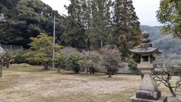 天神社の庭園