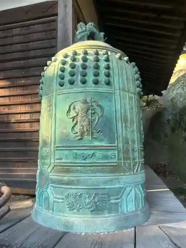 弥谷寺の{uncategorized: "未分類", other: "その他", undefined: "問題あり", building: "その他建物", grave: "お墓", sacred_gate: "鳥居", guardian: "狛犬", statue: "像", buddha: "仏像", history: "歴史", nature: "自然", garden: "庭園", animal: "動物", pagoda: "塔", temizu: "手水舎", mountain_gate: "山門・神門", sanctuary: "本殿・本堂", subordinate: "末社・摂社", art: "芸術", scenery: "景色", jizo: "地蔵", ema: "絵馬", goshuin: "御朱印", omikuji: "おみくじ", items: "授与品その他", amulet: "お守り", goshuincho: "御朱印帳", eats: "食事", festival: "お祭り", votive_dance: "神楽", shichigosan: "七五三参", wedding: "結婚式", experience: "体験その他", initially: "初詣", around: "周辺", anti_infection: "感染症対策"}