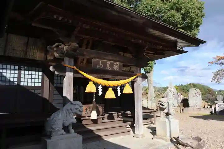 長屋神社の本殿・本堂
