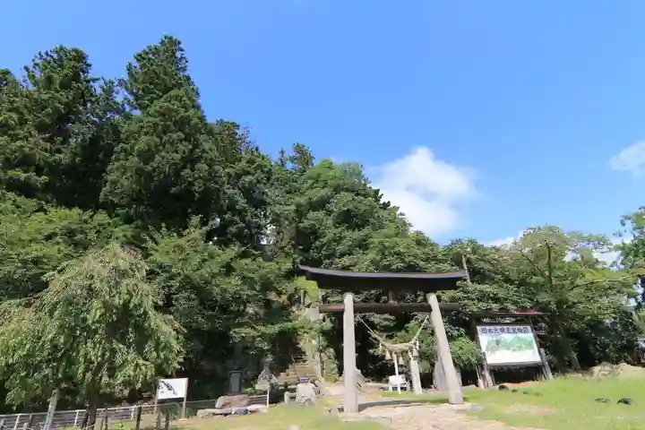 田村神社の鳥居