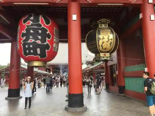 浅草寺の山門