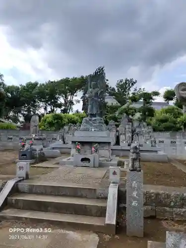 正法寺の像