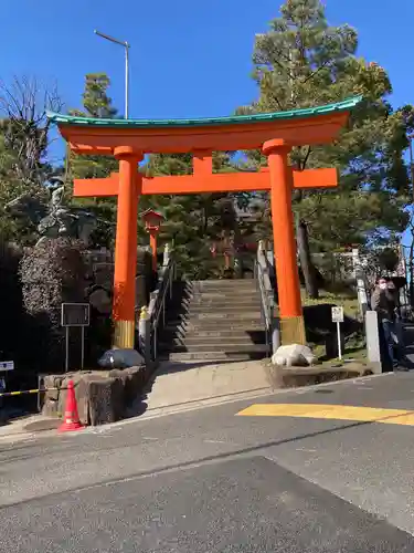 穴八幡宮の鳥居