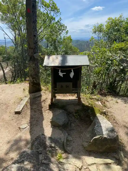 龍之口八幡宮の{uncategorized: "未分類", other: "その他", undefined: "問題あり", building: "その他建物", grave: "お墓", sacred_gate: "鳥居", guardian: "狛犬", statue: "像", buddha: "仏像", history: "歴史", nature: "自然", garden: "庭園", animal: "動物", pagoda: "塔", temizu: "手水舎", mountain_gate: "山門・神門", sanctuary: "本殿・本堂", subordinate: "末社・摂社", art: "芸術", scenery: "景色", jizo: "地蔵", ema: "絵馬", goshuin: "御朱印", omikuji: "おみくじ", items: "授与品その他", amulet: "お守り", goshuincho: "御朱印帳", eats: "食事", festival: "お祭り", votive_dance: "神楽", shichigosan: "七五三参", wedding: "結婚式", experience: "体験その他", initially: "初詣", around: "周辺", anti_infection: "感染症対策"}