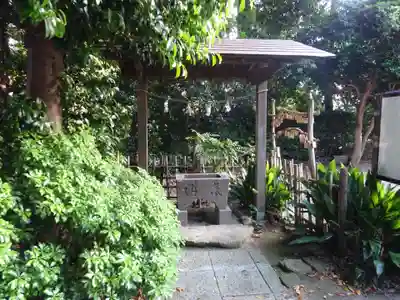 稲荷社の手水舎