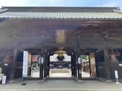 妻沼聖天山歓喜院の山門・神門