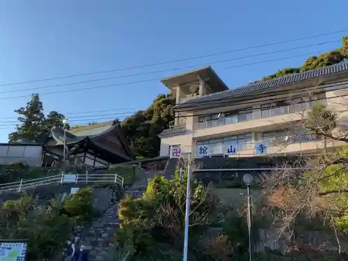 舘山寺の本殿・本堂