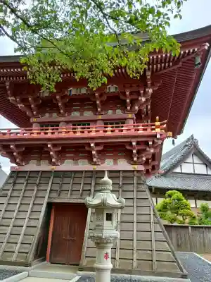 慶龍寺の{uncategorized: "未分類", other: "その他", undefined: "問題あり", building: "その他建物", grave: "お墓", sacred_gate: "鳥居", guardian: "狛犬", statue: "像", buddha: "仏像", history: "歴史", nature: "自然", garden: "庭園", animal: "動物", pagoda: "塔", temizu: "手水舎", mountain_gate: "山門・神門", sanctuary: "本殿・本堂", subordinate: "末社・摂社", art: "芸術", scenery: "景色", jizo: "地蔵", ema: "絵馬", goshuin: "御朱印", omikuji: "おみくじ", items: "授与品その他", amulet: "お守り", goshuincho: "御朱印帳", eats: "食事", festival: "お祭り", votive_dance: "神楽", shichigosan: "七五三参", wedding: "結婚式", experience: "体験その他", initially: "初詣", around: "周辺", anti_infection: "感染症対策"}