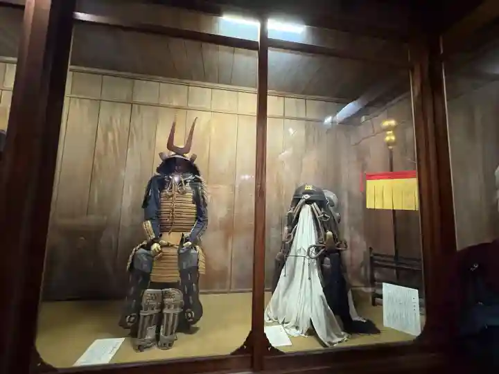 豊国神社の{uncategorized: "未分類", other: "その他", undefined: "問題あり", building: "その他建物", grave: "お墓", sacred_gate: "鳥居", guardian: "狛犬", statue: "像", buddha: "仏像", history: "歴史", nature: "自然", garden: "庭園", animal: "動物", pagoda: "塔", temizu: "手水舎", mountain_gate: "山門・神門", sanctuary: "本殿・本堂", subordinate: "末社・摂社", art: "芸術", scenery: "景色", jizo: "地蔵", ema: "絵馬", goshuin: "御朱印", omikuji: "おみくじ", items: "授与品その他", amulet: "お守り", goshuincho: "御朱印帳", eats: "食事", festival: "お祭り", votive_dance: "神楽", shichigosan: "七五三参", wedding: "結婚式", experience: "体験その他", initially: "初詣", around: "周辺", anti_infection: "感染症対策"}