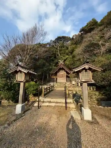 因佐神社の{uncategorized: "未分類", other: "その他", undefined: "問題あり", building: "その他建物", grave: "お墓", sacred_gate: "鳥居", guardian: "狛犬", statue: "像", buddha: "仏像", history: "歴史", nature: "自然", garden: "庭園", animal: "動物", pagoda: "塔", temizu: "手水舎", mountain_gate: "山門・神門", sanctuary: "本殿・本堂", subordinate: "末社・摂社", art: "芸術", scenery: "景色", jizo: "地蔵", ema: "絵馬", goshuin: "御朱印", omikuji: "おみくじ", items: "授与品その他", amulet: "お守り", goshuincho: "御朱印帳", eats: "食事", festival: "お祭り", votive_dance: "神楽", shichigosan: "七五三参", wedding: "結婚式", experience: "体験その他", initially: "初詣", around: "周辺", anti_infection: "感染症対策"}