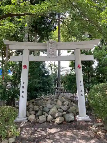 亀ケ池八幡宮の鳥居