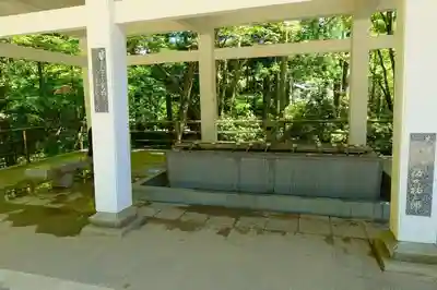 壇上伽藍の手水舎