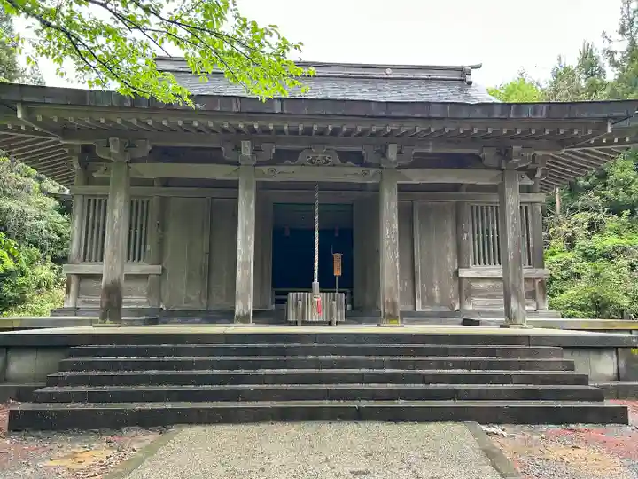 鳥海山大物忌神社本社の本殿・本堂