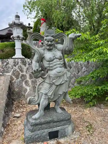 福田寺の{uncategorized: "未分類", other: "その他", undefined: "問題あり", building: "その他建物", grave: "お墓", sacred_gate: "鳥居", guardian: "狛犬", statue: "像", buddha: "仏像", history: "歴史", nature: "自然", garden: "庭園", animal: "動物", pagoda: "塔", temizu: "手水舎", mountain_gate: "山門・神門", sanctuary: "本殿・本堂", subordinate: "末社・摂社", art: "芸術", scenery: "景色", jizo: "地蔵", ema: "絵馬", goshuin: "御朱印", omikuji: "おみくじ", items: "授与品その他", amulet: "お守り", goshuincho: "御朱印帳", eats: "食事", festival: "お祭り", votive_dance: "神楽", shichigosan: "七五三参", wedding: "結婚式", experience: "体験その他", initially: "初詣", around: "周辺", anti_infection: "感染症対策"}