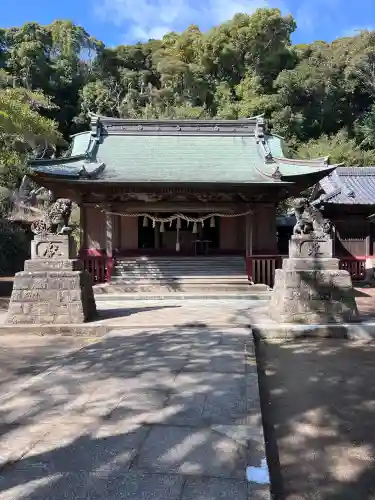 下立松原神社の{uncategorized: "未分類", other: "その他", undefined: "問題あり", building: "その他建物", grave: "お墓", sacred_gate: "鳥居", guardian: "狛犬", statue: "像", buddha: "仏像", history: "歴史", nature: "自然", garden: "庭園", animal: "動物", pagoda: "塔", temizu: "手水舎", mountain_gate: "山門・神門", sanctuary: "本殿・本堂", subordinate: "末社・摂社", art: "芸術", scenery: "景色", jizo: "地蔵", ema: "絵馬", goshuin: "御朱印", omikuji: "おみくじ", items: "授与品その他", amulet: "お守り", goshuincho: "御朱印帳", eats: "食事", festival: "お祭り", votive_dance: "神楽", shichigosan: "七五三参", wedding: "結婚式", experience: "体験その他", initially: "初詣", around: "周辺", anti_infection: "感染症対策"}