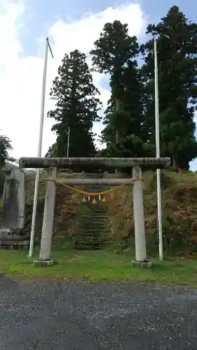 八幡神社の鳥居