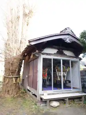 蛭子神社の{uncategorized: "未分類", other: "その他", undefined: "問題あり", building: "その他建物", grave: "お墓", sacred_gate: "鳥居", guardian: "狛犬", statue: "像", buddha: "仏像", history: "歴史", nature: "自然", garden: "庭園", animal: "動物", pagoda: "塔", temizu: "手水舎", mountain_gate: "山門・神門", sanctuary: "本殿・本堂", subordinate: "末社・摂社", art: "芸術", scenery: "景色", jizo: "地蔵", ema: "絵馬", goshuin: "御朱印", omikuji: "おみくじ", items: "授与品その他", amulet: "お守り", goshuincho: "御朱印帳", eats: "食事", festival: "お祭り", votive_dance: "神楽", shichigosan: "七五三参", wedding: "結婚式", experience: "体験その他", initially: "初詣", around: "周辺", anti_infection: "感染症対策"}