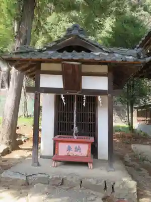 山梨岡神社の末社・摂社