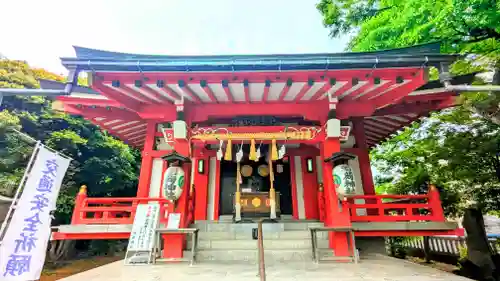 当代島稲荷神社の本殿・本堂