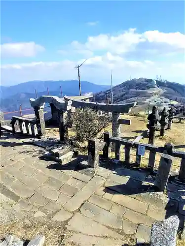 背振神社上宮の建物その他