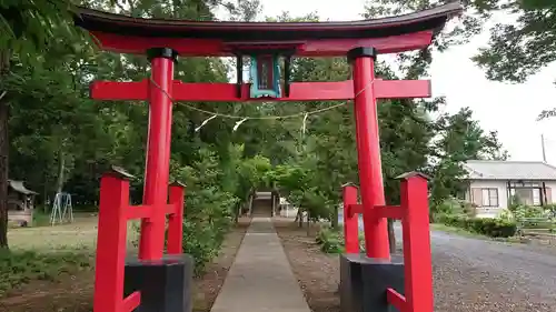 若泉稲荷神社の鳥居