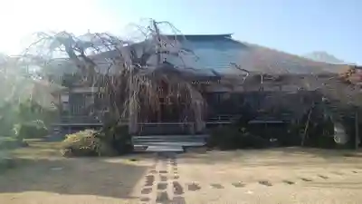 定輪寺の本殿・本堂