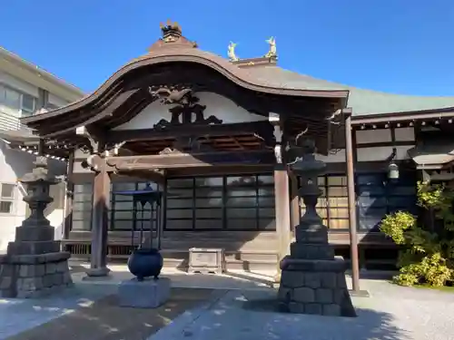 泉蔵寺の本殿・本堂