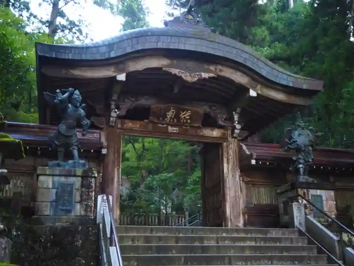 最乗寺(道了尊)の山門・神門