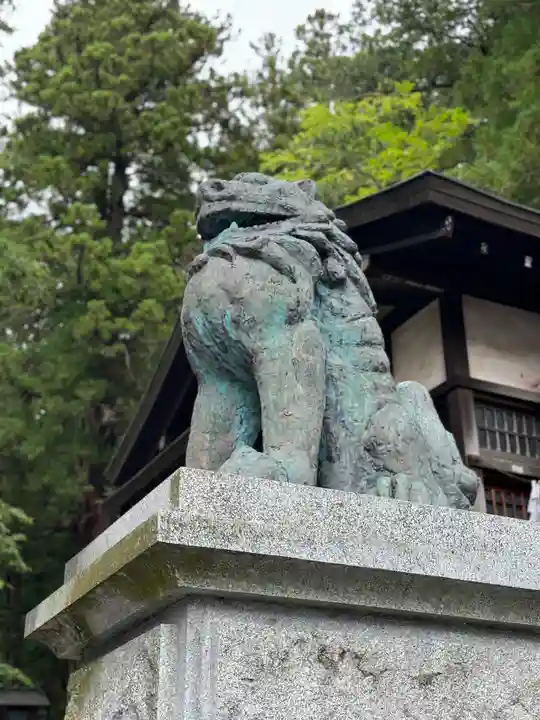 諏訪大社下社春宮(長野県)