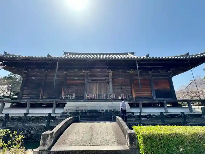 道成寺の本殿・本堂