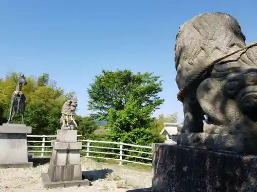 三上神社の狛犬