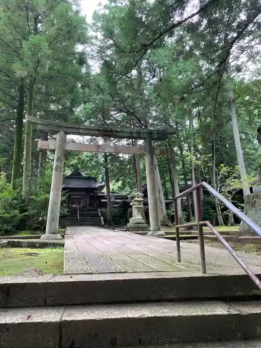 豊榮神社の鳥居