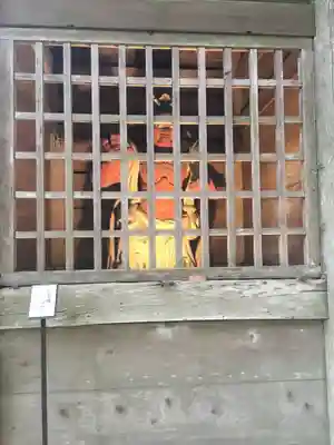 鷲子山上神社の像