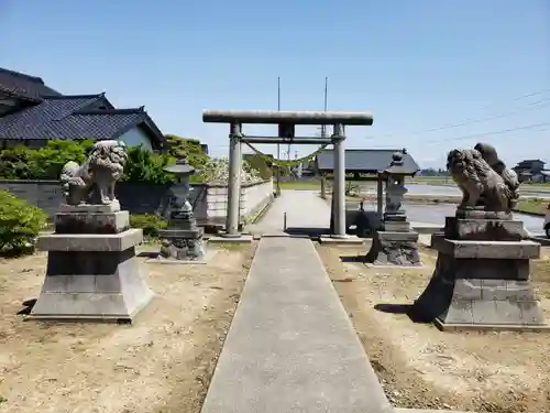 神明社の鳥居