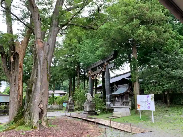 諏訪大社上社前宮のその他建物