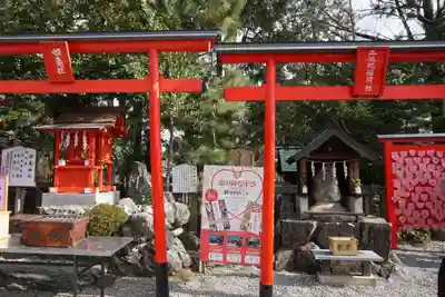 三光稲荷神社の末社・摂社