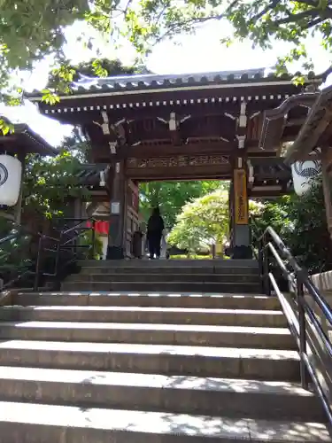 豊川稲荷東京別院の山門・神門