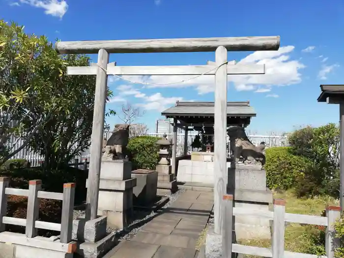 氷川神社の鳥居