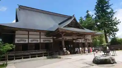 中尊寺の本殿・本堂