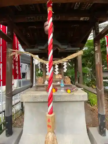 草分稲荷神社の{uncategorized: "未分類", other: "その他", undefined: "問題あり", building: "その他建物", grave: "お墓", sacred_gate: "鳥居", guardian: "狛犬", statue: "像", buddha: "仏像", history: "歴史", nature: "自然", garden: "庭園", animal: "動物", pagoda: "塔", temizu: "手水舎", mountain_gate: "山門・神門", sanctuary: "本殿・本堂", subordinate: "末社・摂社", art: "芸術", scenery: "景色", jizo: "地蔵", ema: "絵馬", goshuin: "御朱印", omikuji: "おみくじ", items: "授与品その他", amulet: "お守り", goshuincho: "御朱印帳", eats: "食事", festival: "お祭り", votive_dance: "神楽", shichigosan: "七五三参", wedding: "結婚式", experience: "体験その他", initially: "初詣", around: "周辺", anti_infection: "感染症対策"}
