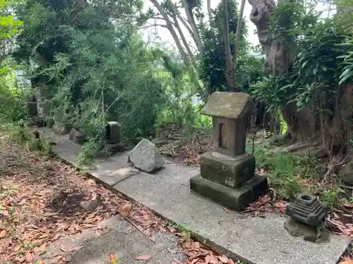 八幡神社の末社