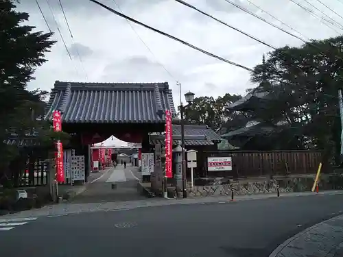 笠覆寺 (笠寺観音)の山門・神門