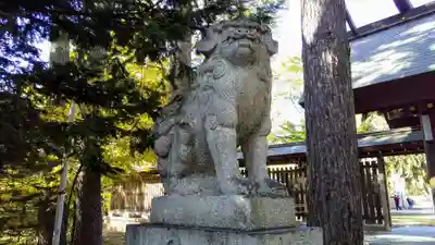 帯廣神社の狛犬