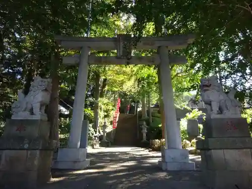 弥生神社の鳥居